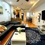 Modern Home W. Deck In Passyunk Square