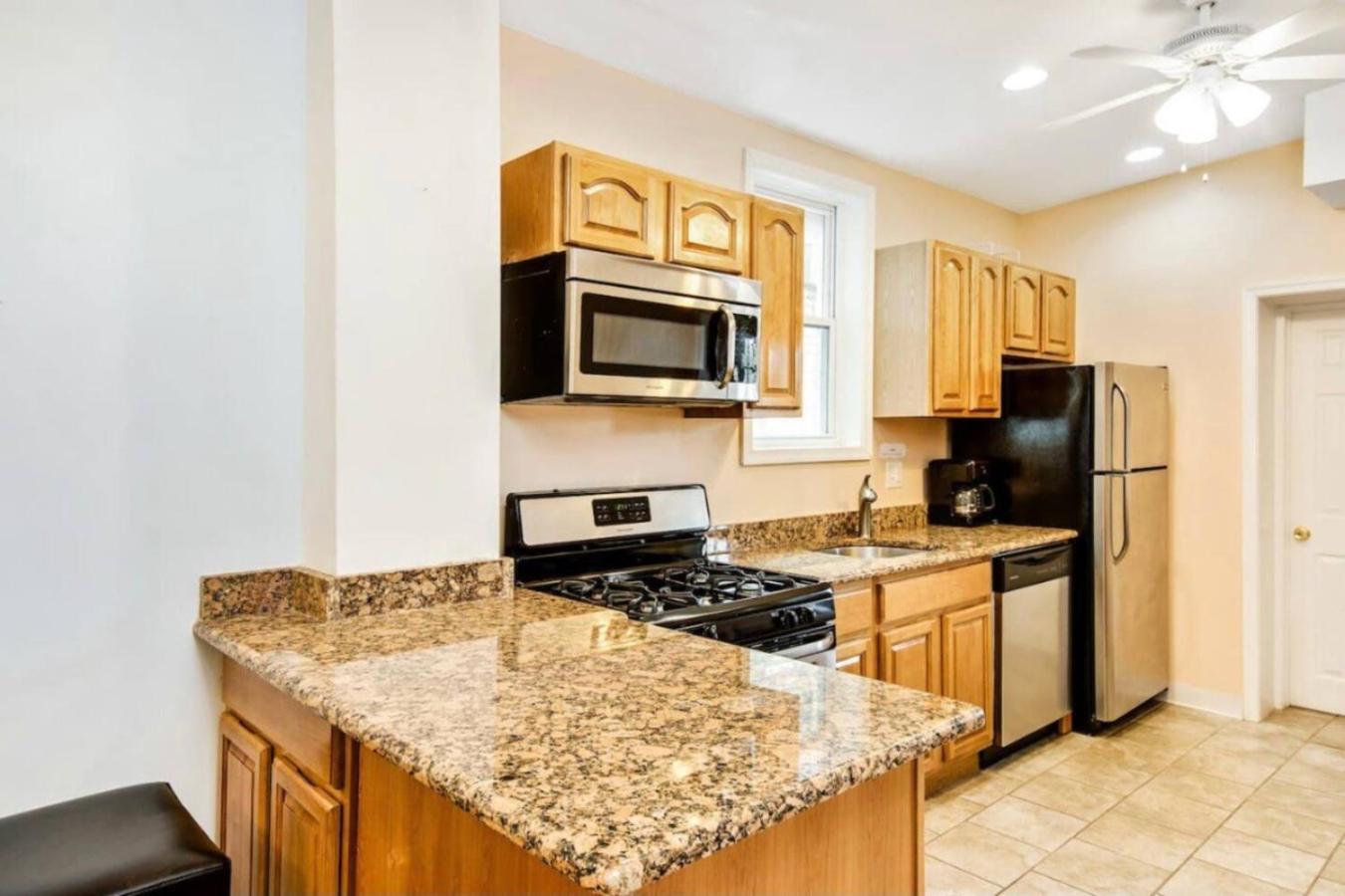 Apartment Modern W. Deck In Passyunk Square