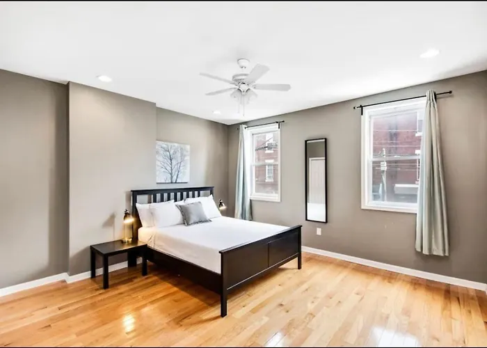 Modern Home W. Deck In Passyunk Square